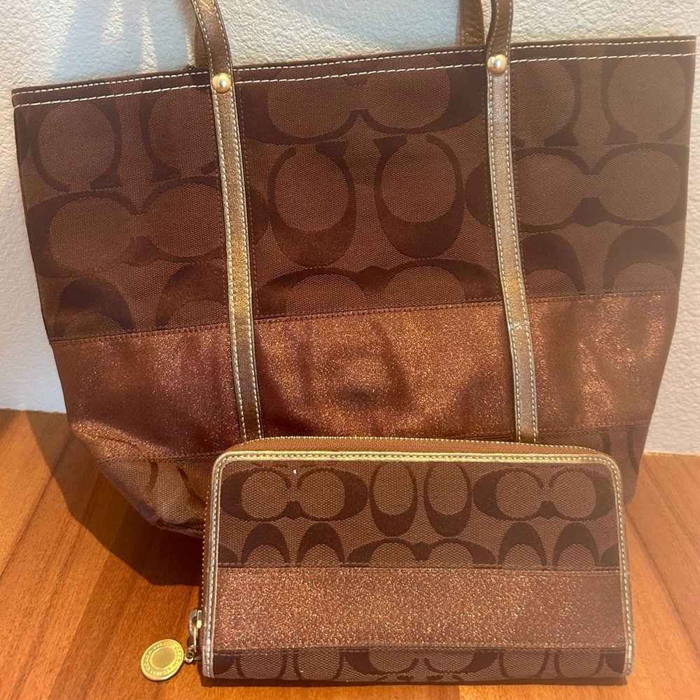 Vintage Coach tote and wallet